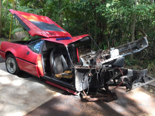Illustration for article titled Somebody Bought This Totally Wrecked 1980 BMW M1, Maybe For $125,000